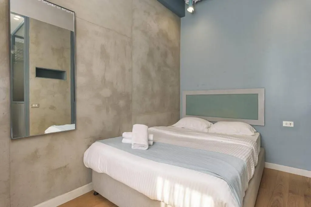 Blueberry 1-Br Toot In Mar Mikhael Apartment Beirut